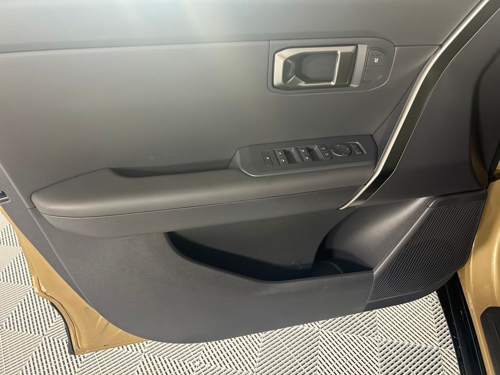 New 2027 Brown Kia X-Line S image 10