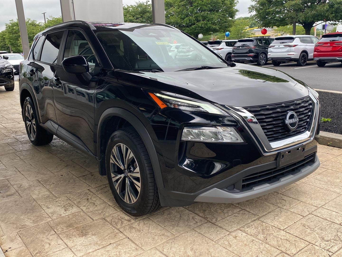 Certified Used 2023 Super Black Nissan SV image 3