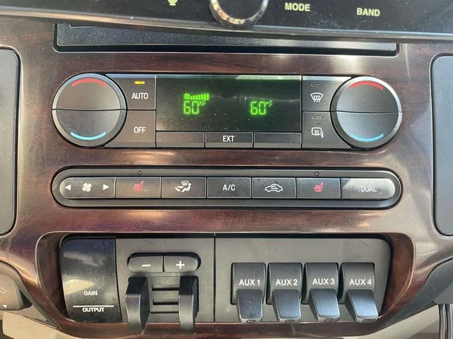Used 2008  Ford Lariat image 28