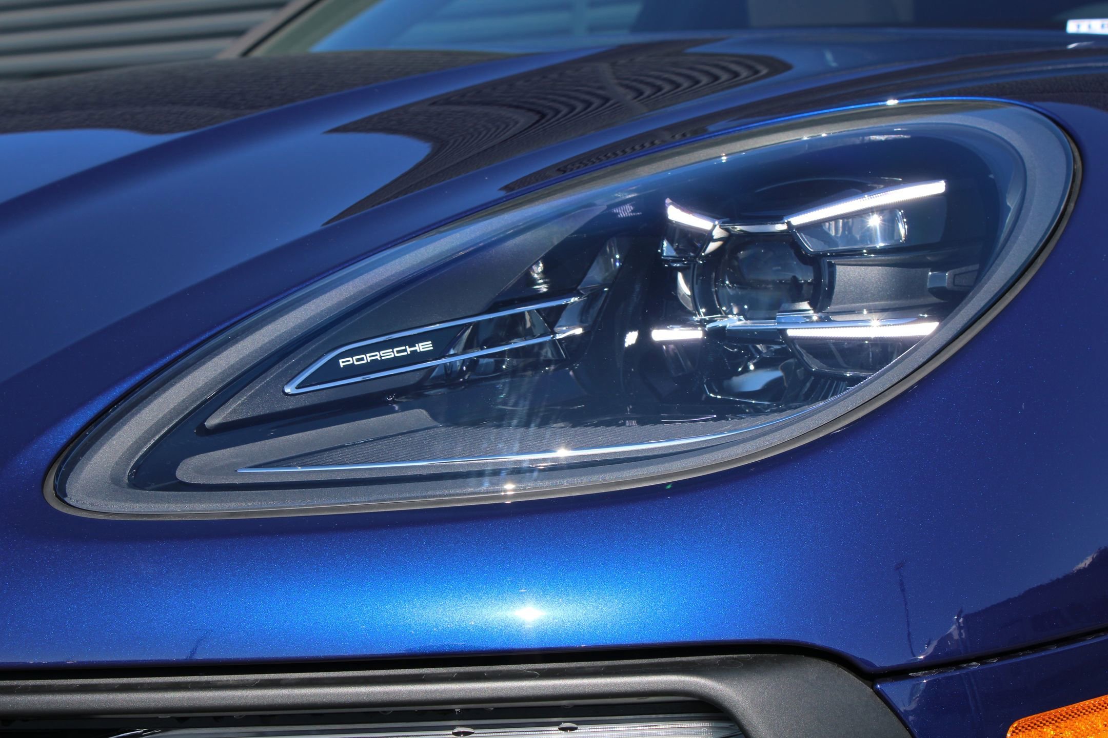 New 2026 Gentian Blue Metallic Porsche  image 12