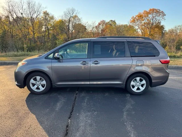 Used 2015 Gray Toyota LE image 6