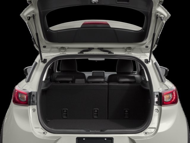 Used 2017 White Mazda Touring image 9