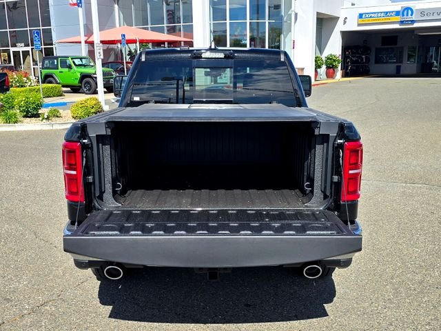 New 2026 Diamond Black Crystal Pearl-Coat Exterior Paint RAM Limited image 39