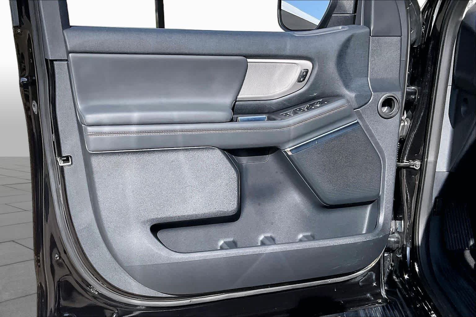 Used 2025 Agate Black Metallic Ford Active image 21