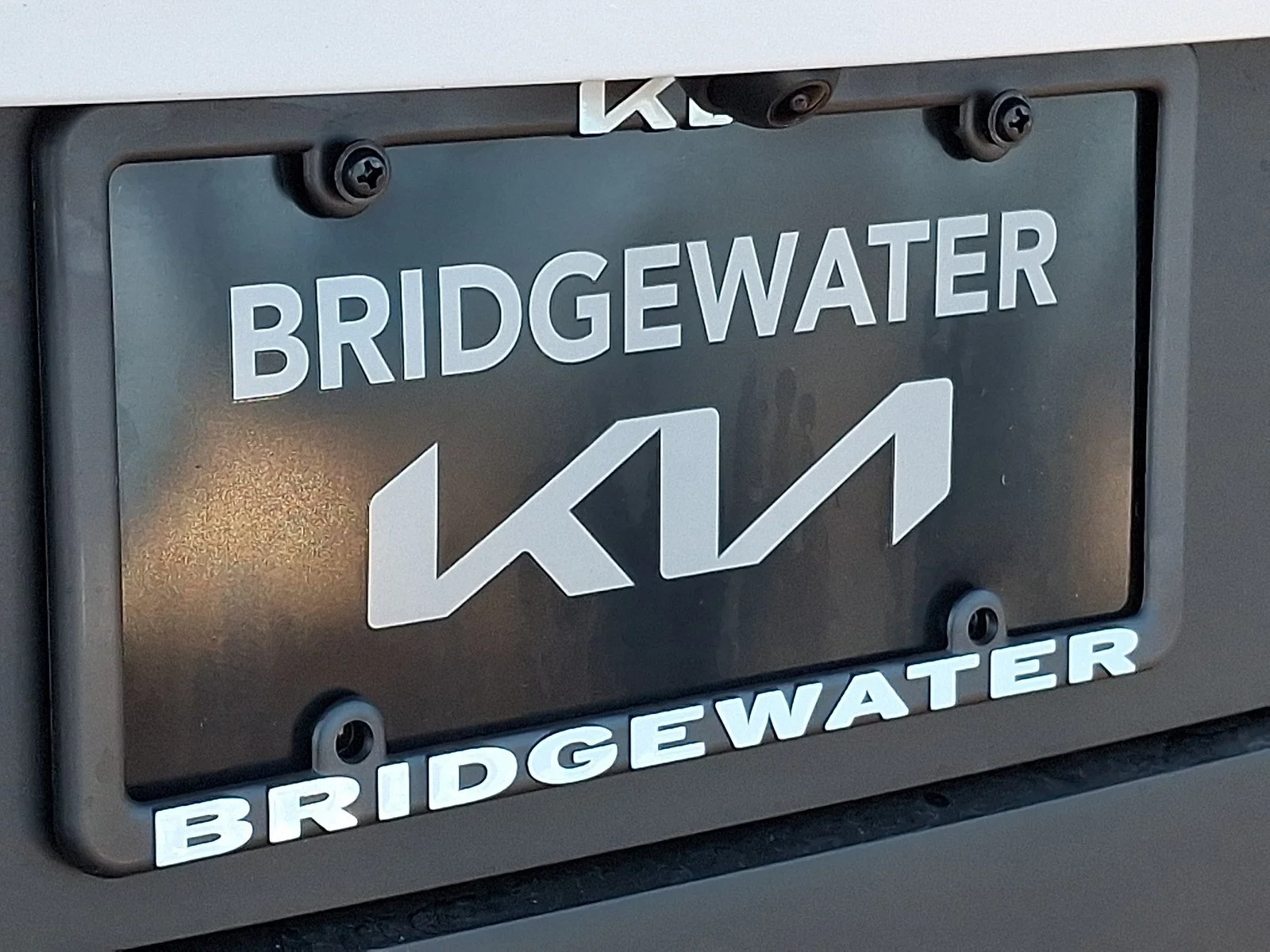New 2027 Glacial White Pearl Kia EX image 16