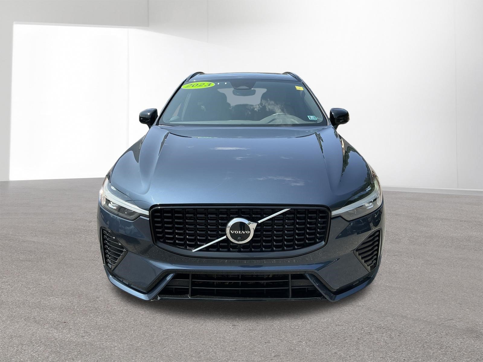 Used 2023 Denim Blue Metallic Volvo Plus Dark Theme image 8