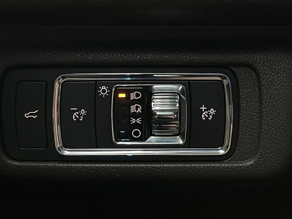 Used 2022 Blue Lincoln Reserve image 24