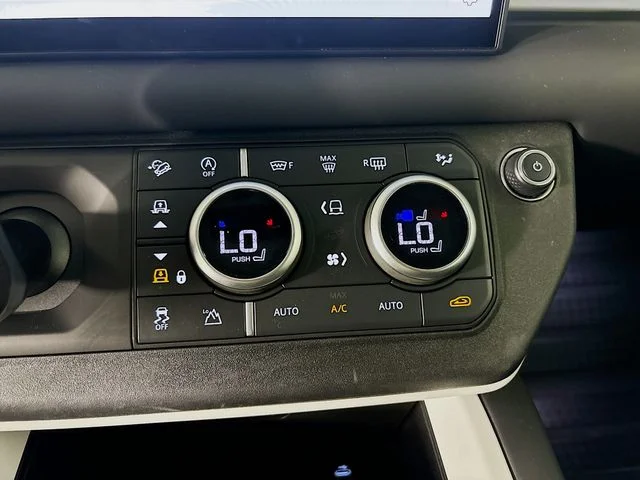Certified Used 2025 Fuji White Land Rover S image 17
