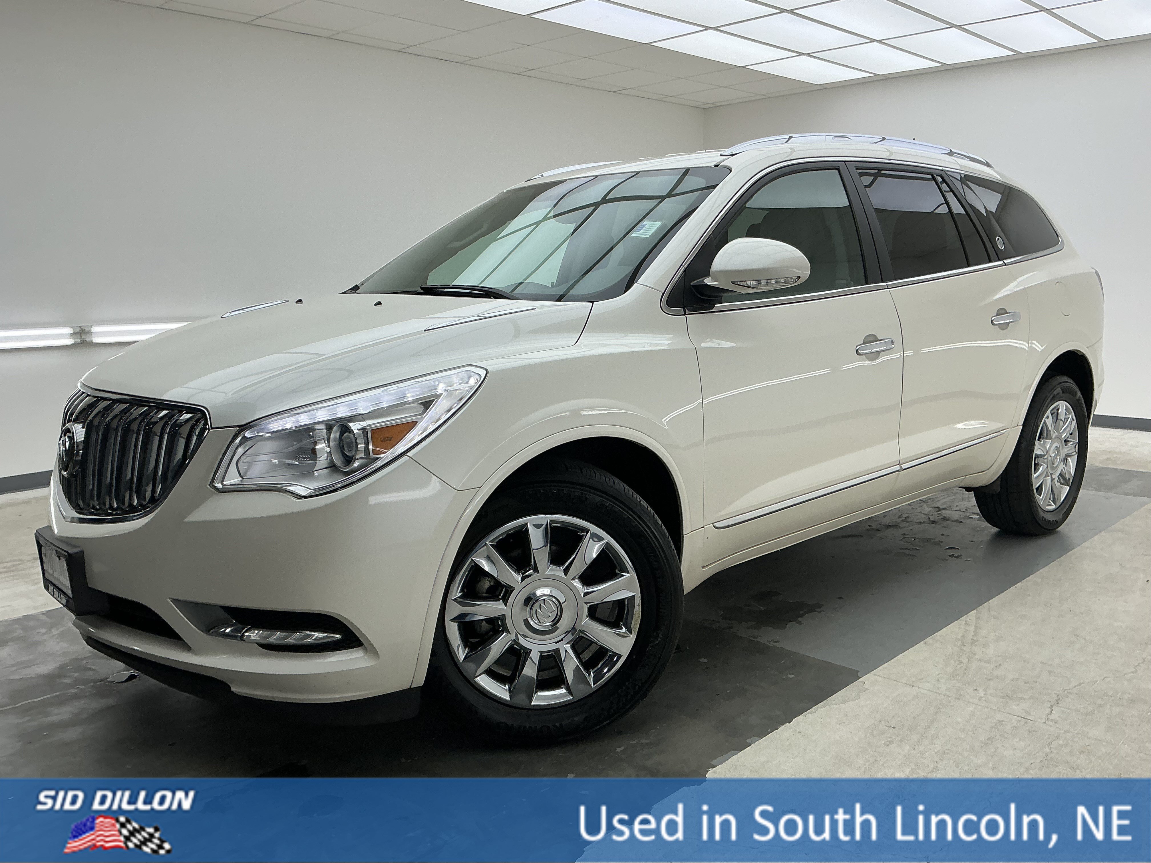 Used 2013 White Diamond Tricoat Buick  image 1