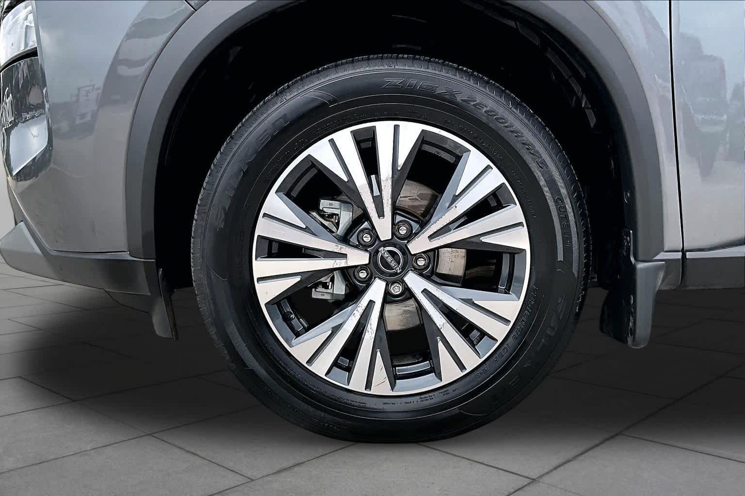 Used 2022 Gun Metallic Nissan SV image 11