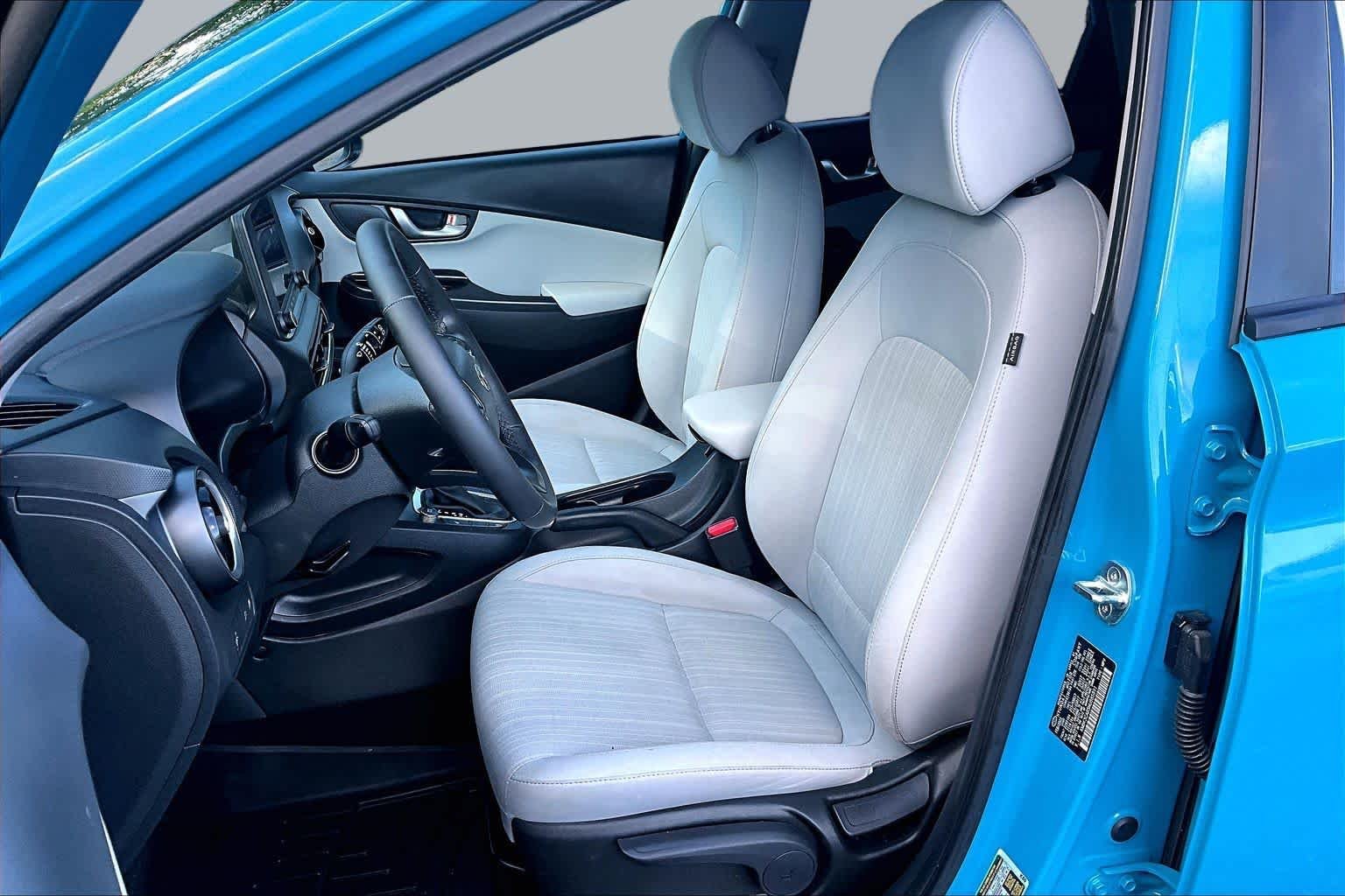 Used 2022 Teal Isle Hyundai SEL image 9