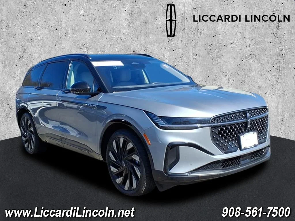 2025 Lincoln Nautilus Reserve AWD's photo