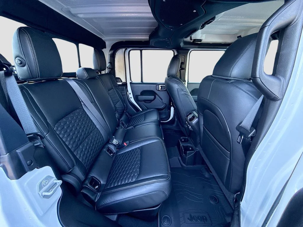 New 2025 Bright White Clearcoat Jeep Sport S image 29