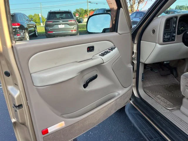Used 2001  GMC SLE image 5