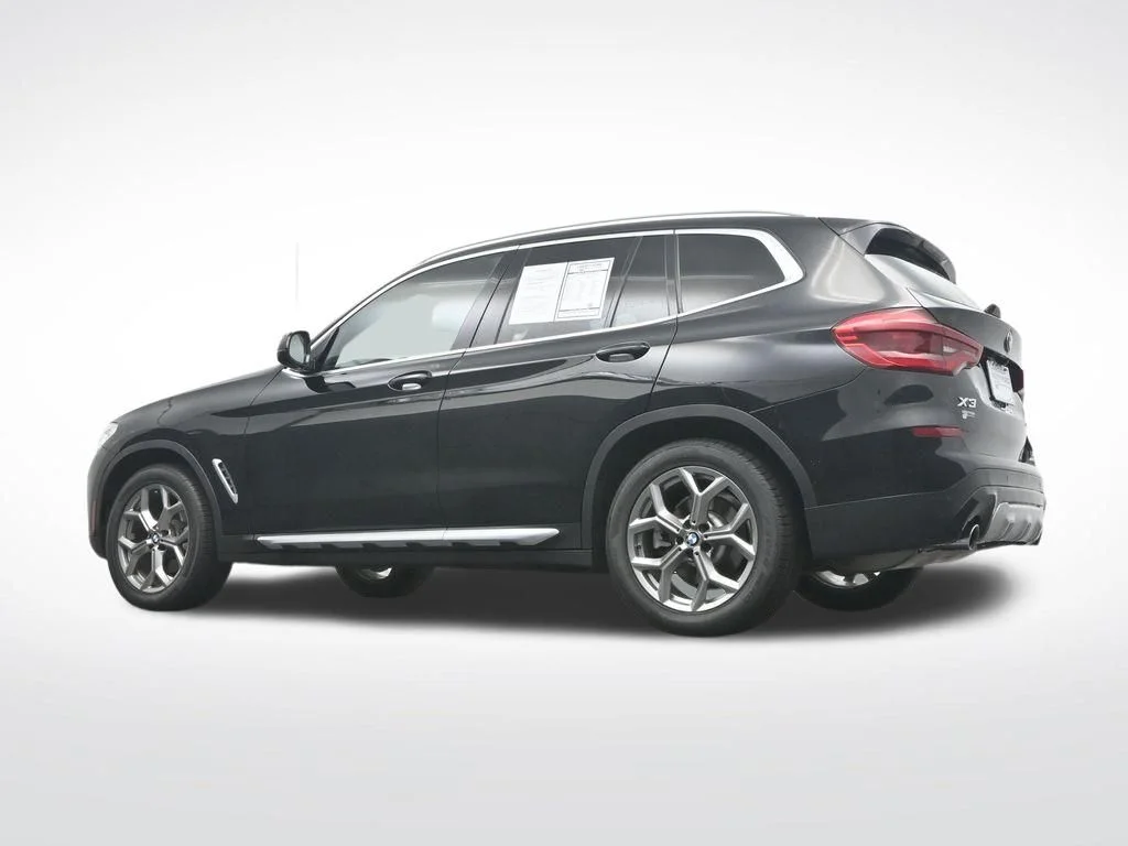 Used 2021 Black BMW xDrive30i image 38