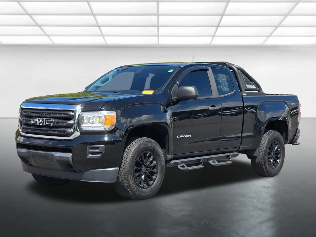 Certified Used 2017 ONYX BLACK GMC 4WD image 2