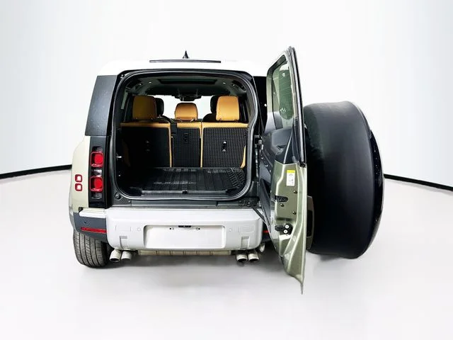 Certified Used 2024 Pangea Green Land Rover SE image 6