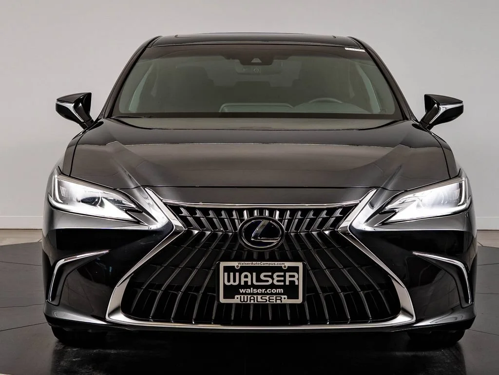 Used 2022 Graphite Black Lexus 300h image 2