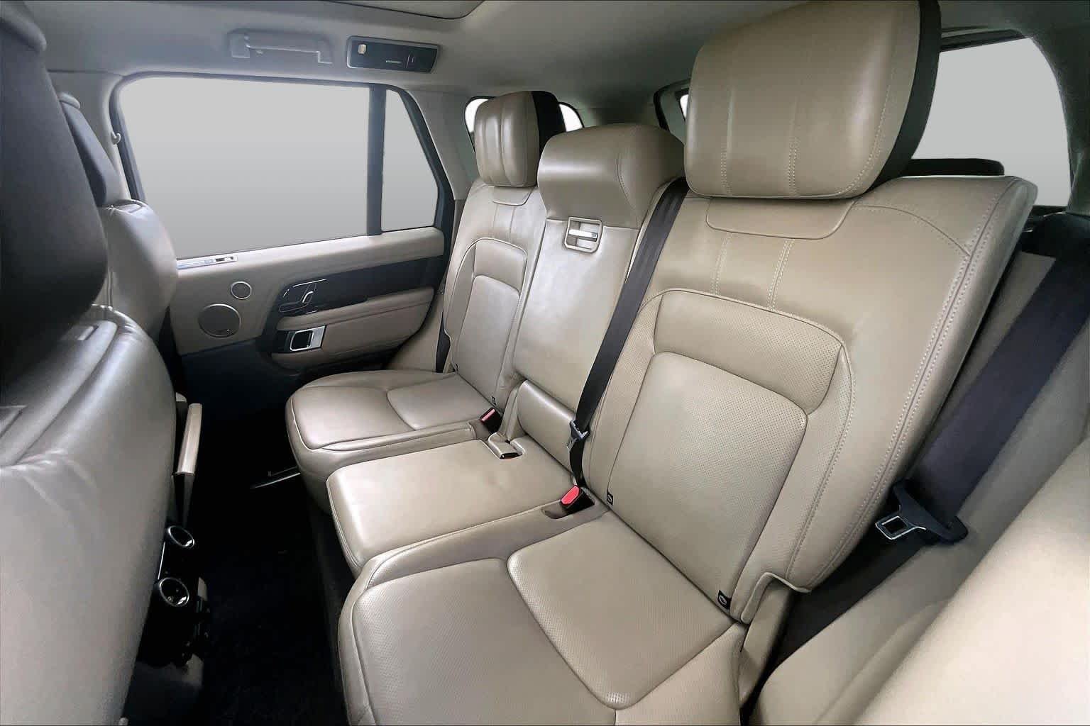 Used 2018 Fuji White Land Rover HSE image 19