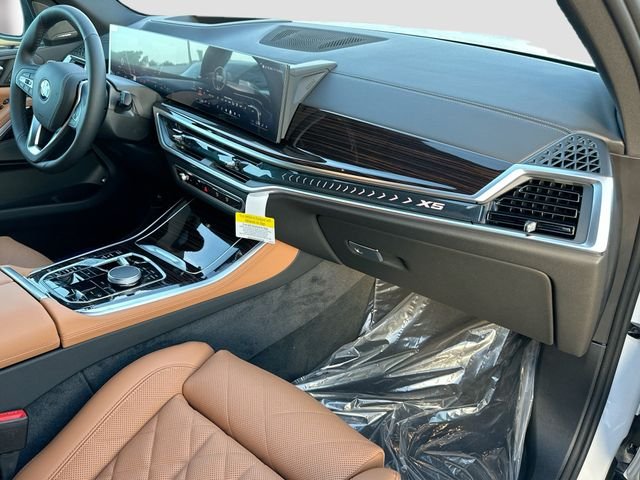 New 2026 White BMW xDrive50e image 24