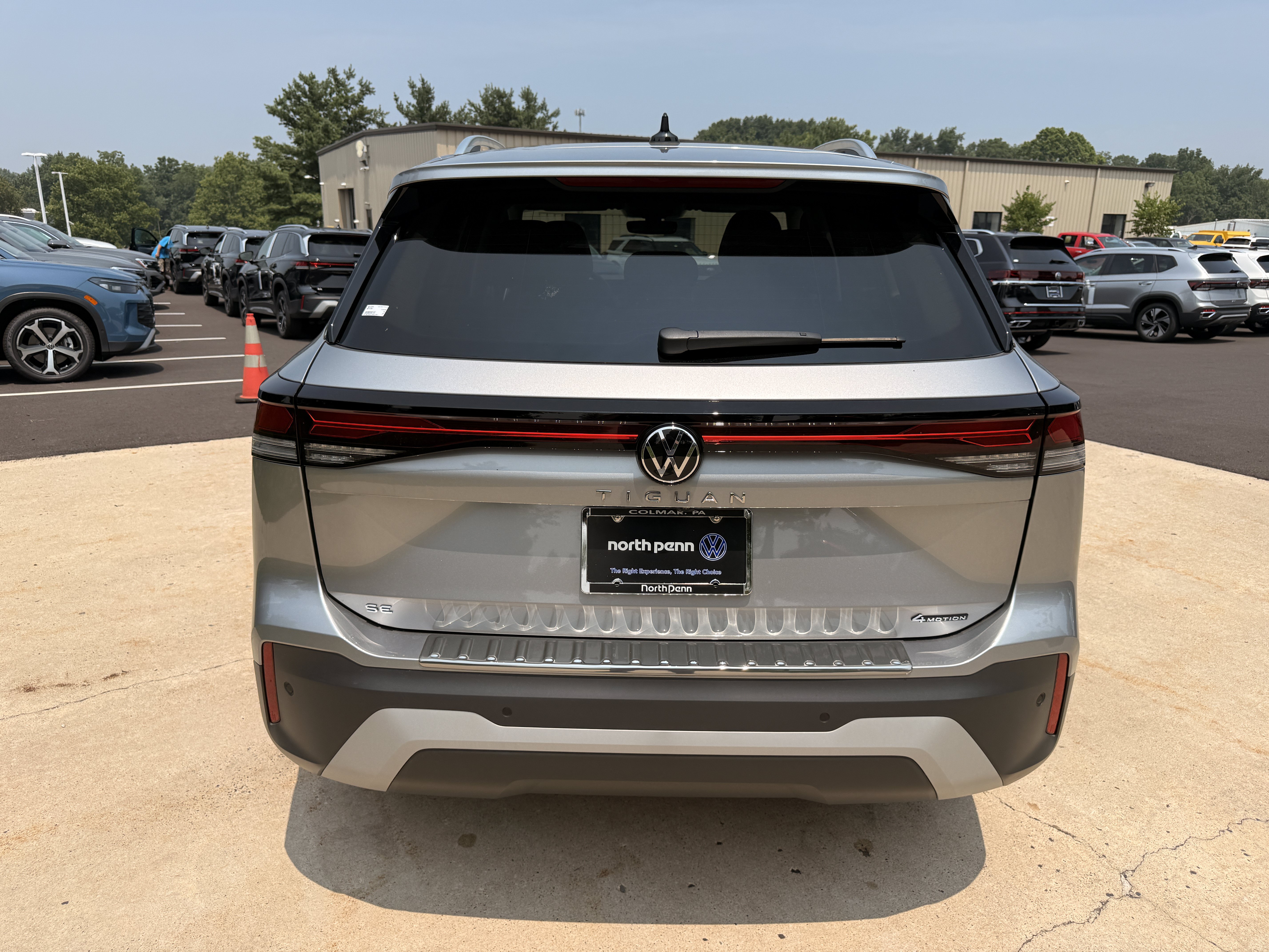New 2026 Pyrite Silver Metallic Volkswagen SE image 12