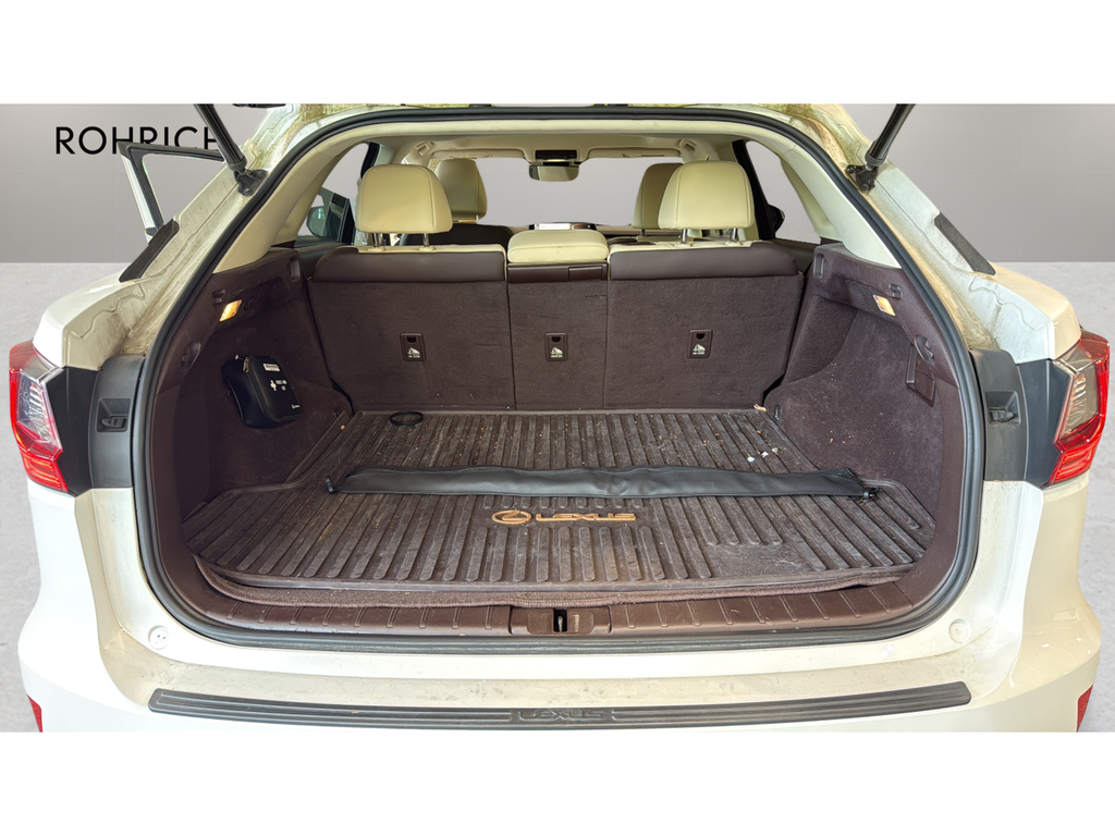 Used 2019 White Lexus 350 image 18