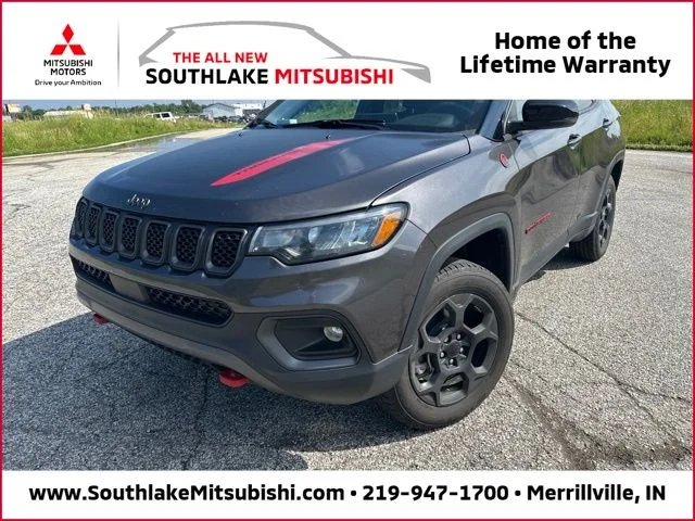 Used 2024  Jeep Trailhawk image 1