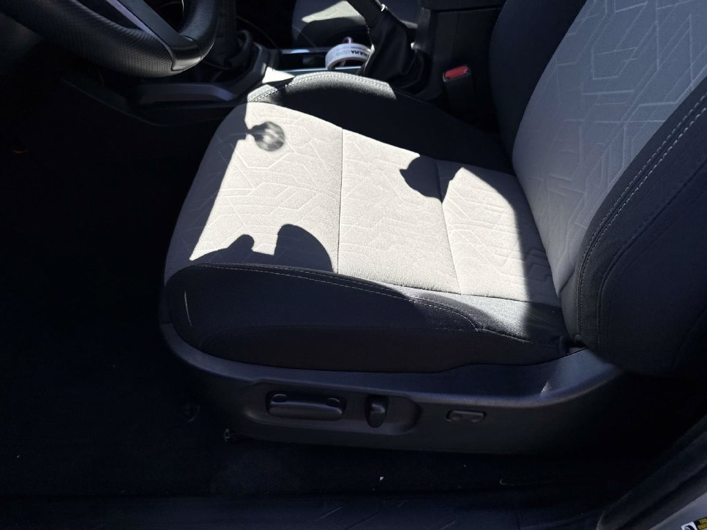 Used 2022  Toyota SR image 28