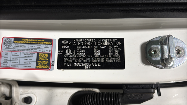 Used 2020 Snow White Pearl Kia LX image 29