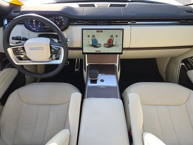 Certified Used 2024 Ostuni Pearl White Metallic Land Rover SE image 11