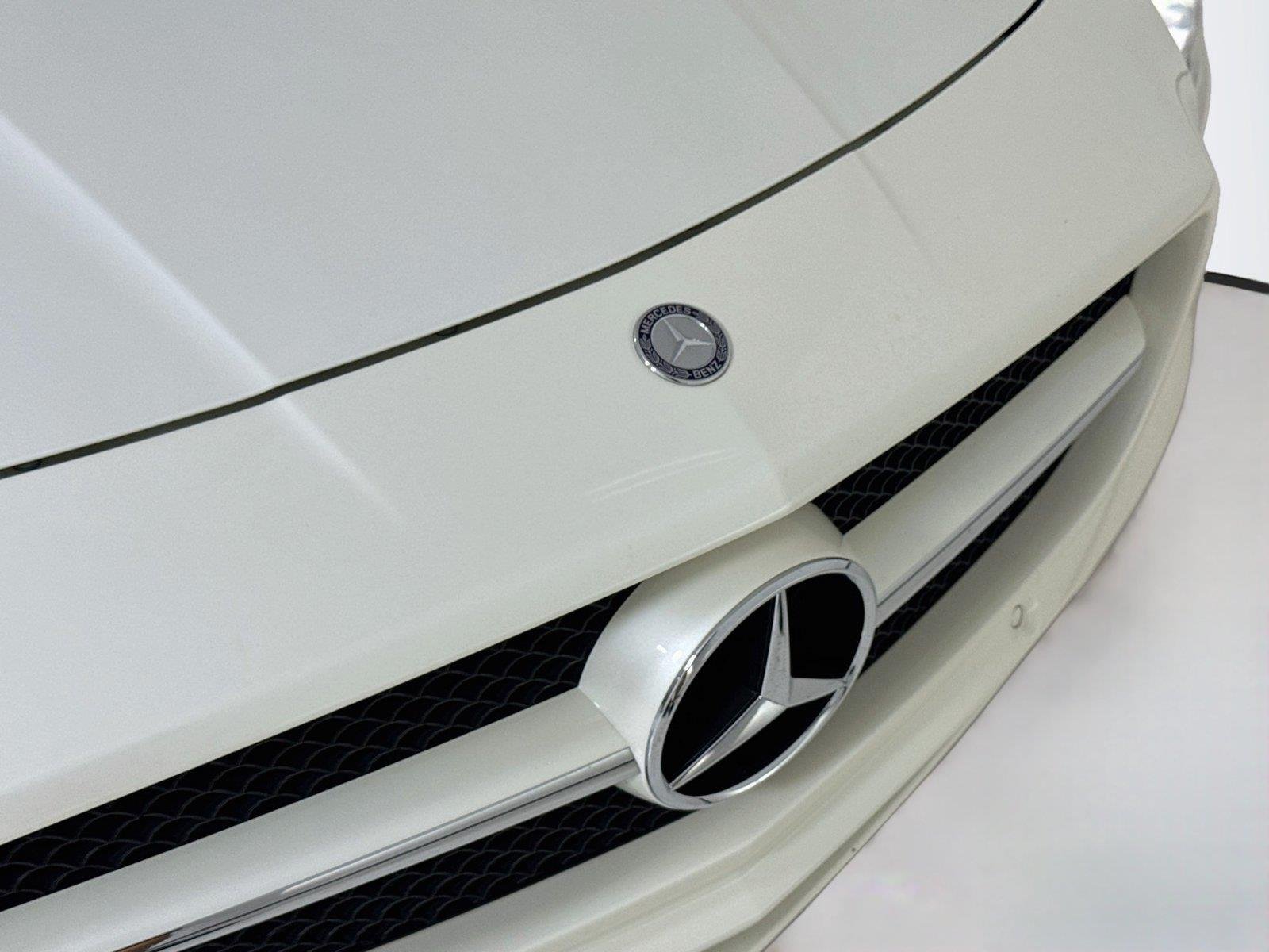 Used 2012 designo Mystic White II Mercedes-Benz SLS AMG® image 30