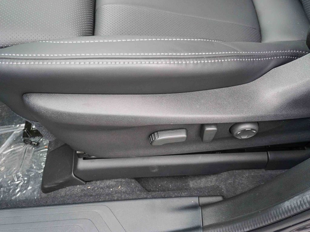 New 2026 MAGNETITE GRAY METALLIC Subaru Limited 7-Passenger image 19