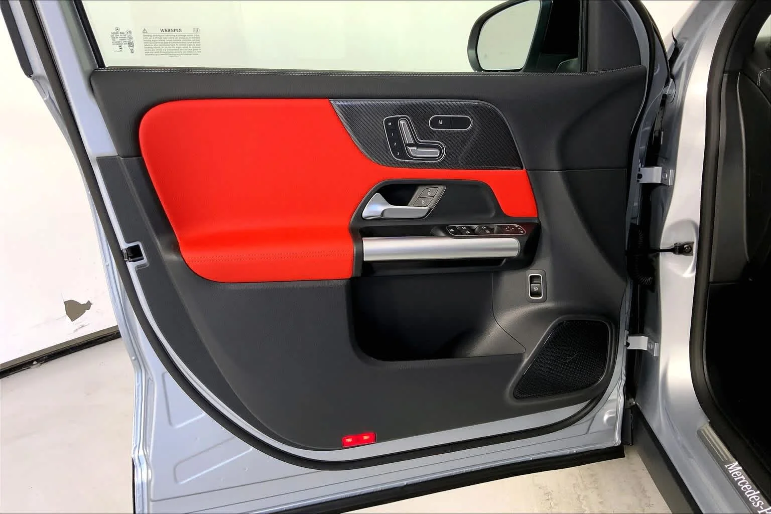 New 2025 Cirrus Silver Metallic Mercedes-Benz GLA 250 image 10