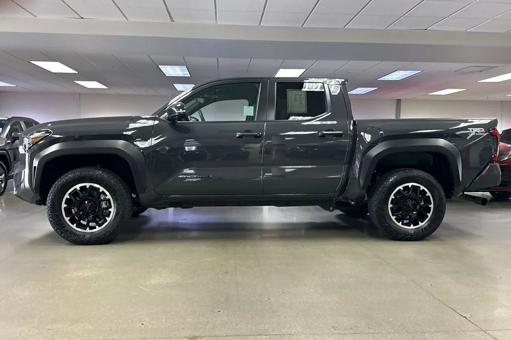 Certified Used 2026  Toyota TRD Off-Road image 7