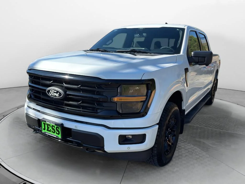 Used 2025 Oxford White Ford XLT image 1