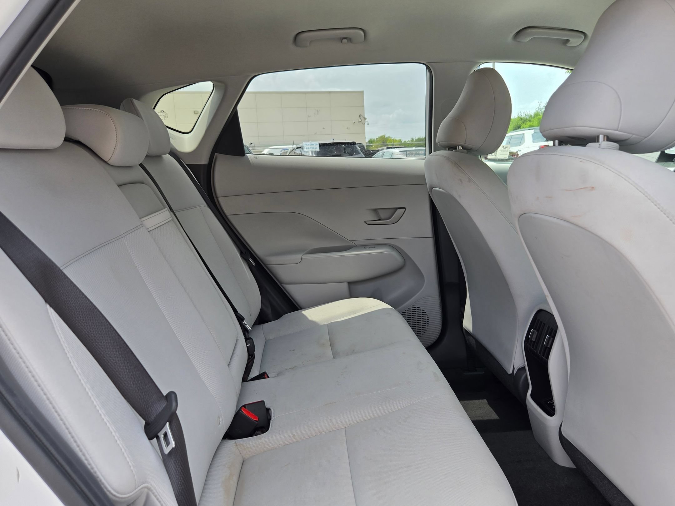 Used 2025 Atlas White Hyundai SEL image 25
