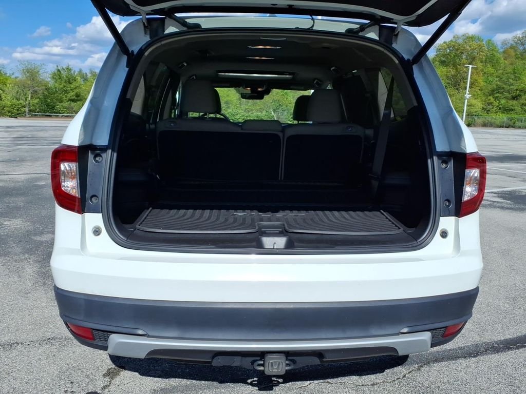 Used 2020 Silver Honda EX-L image 8