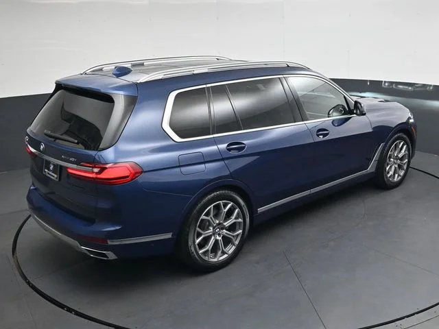 Used 2022 Blue BMW xDrive40i image 27