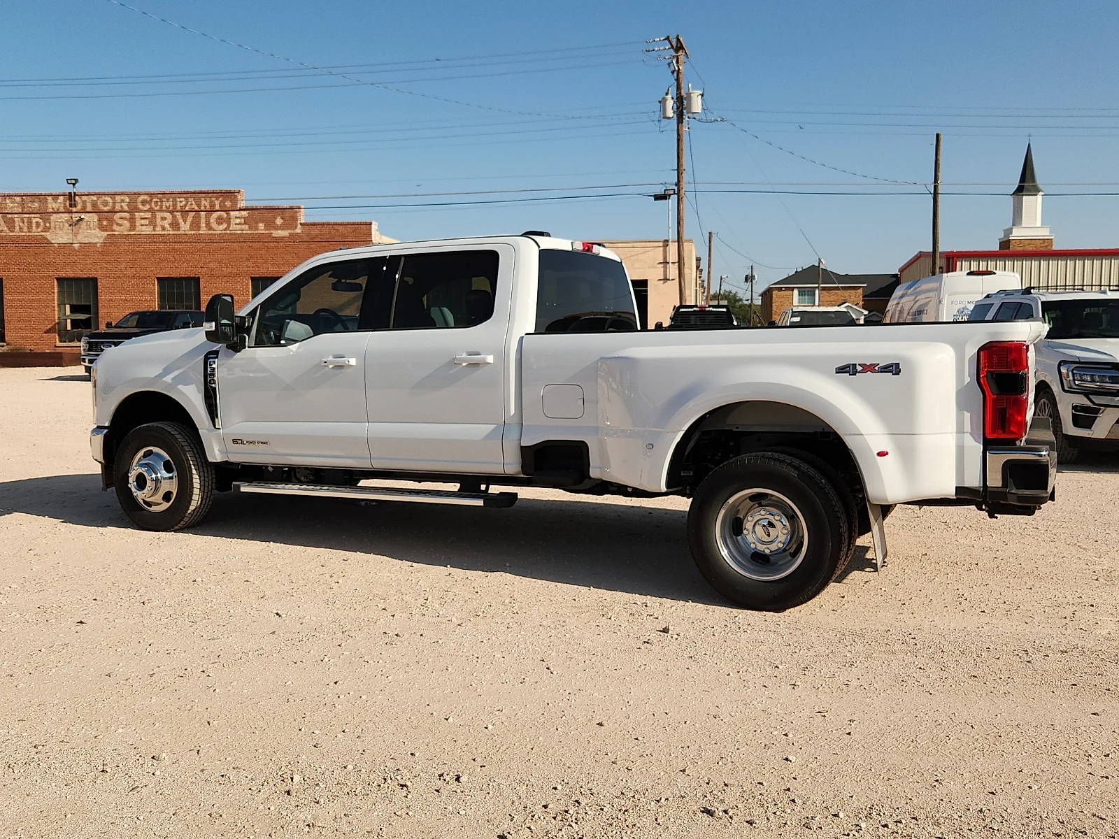 New 2026 Oxford White Ford Lariat image 4