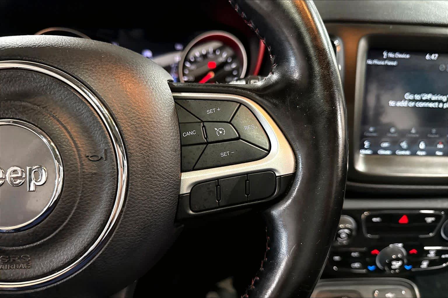 Used 2020 Sting-Gray Clearcoat Jeep Trailhawk image 24