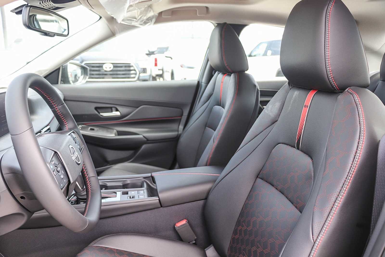 New 2027 Atlantic Gray Metallic / Super Black Two-tone Nissan SR image 19