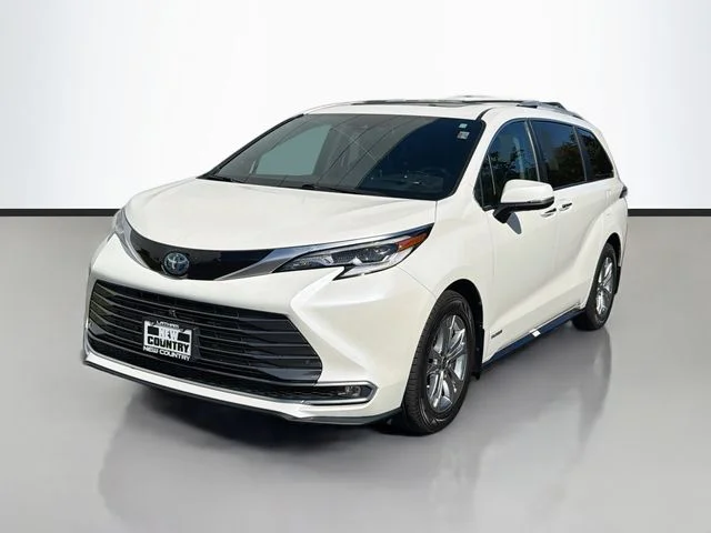 Used 2021 White Toyota Platinum image 3