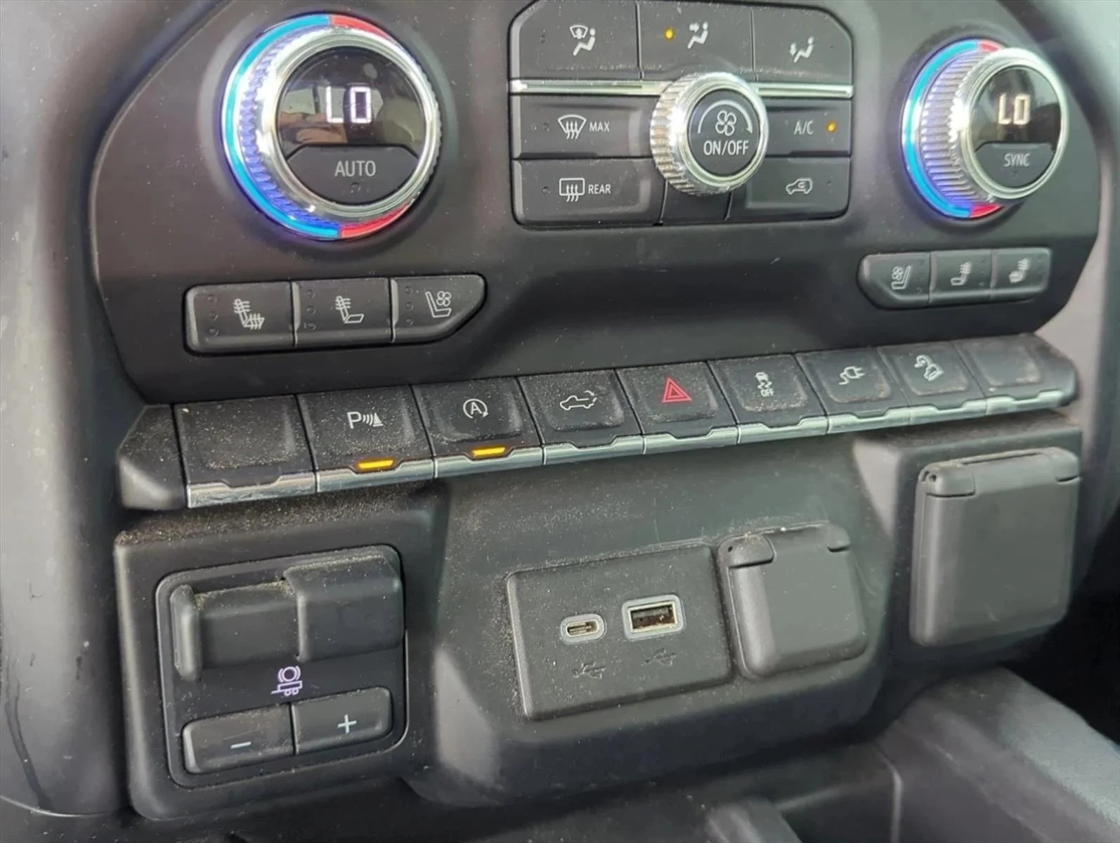 Used 2020 Satin Steel Metallic GMC Denali image 21