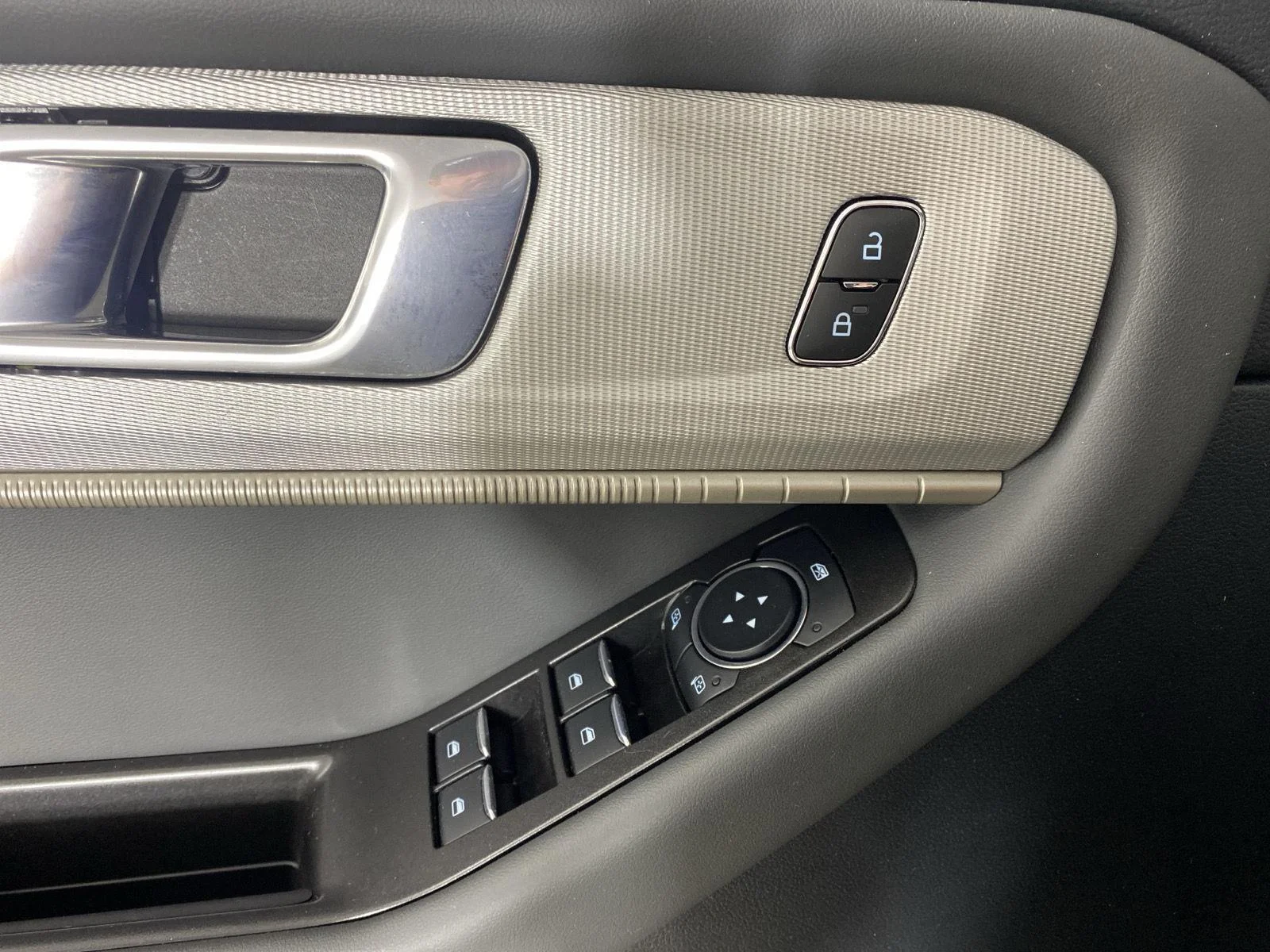 Used 2026 Carbonized Gray Ford Active image 12