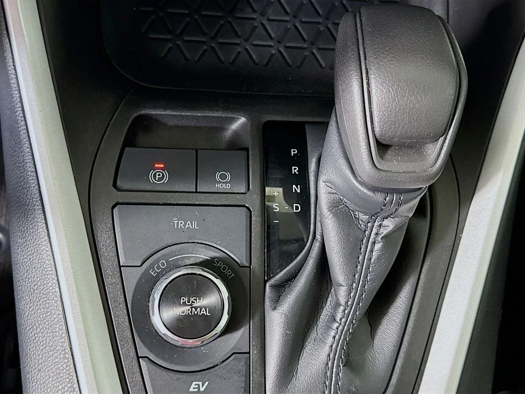 Used 2023 Midnight Black Metallic Toyota Hybrid XLE image 18