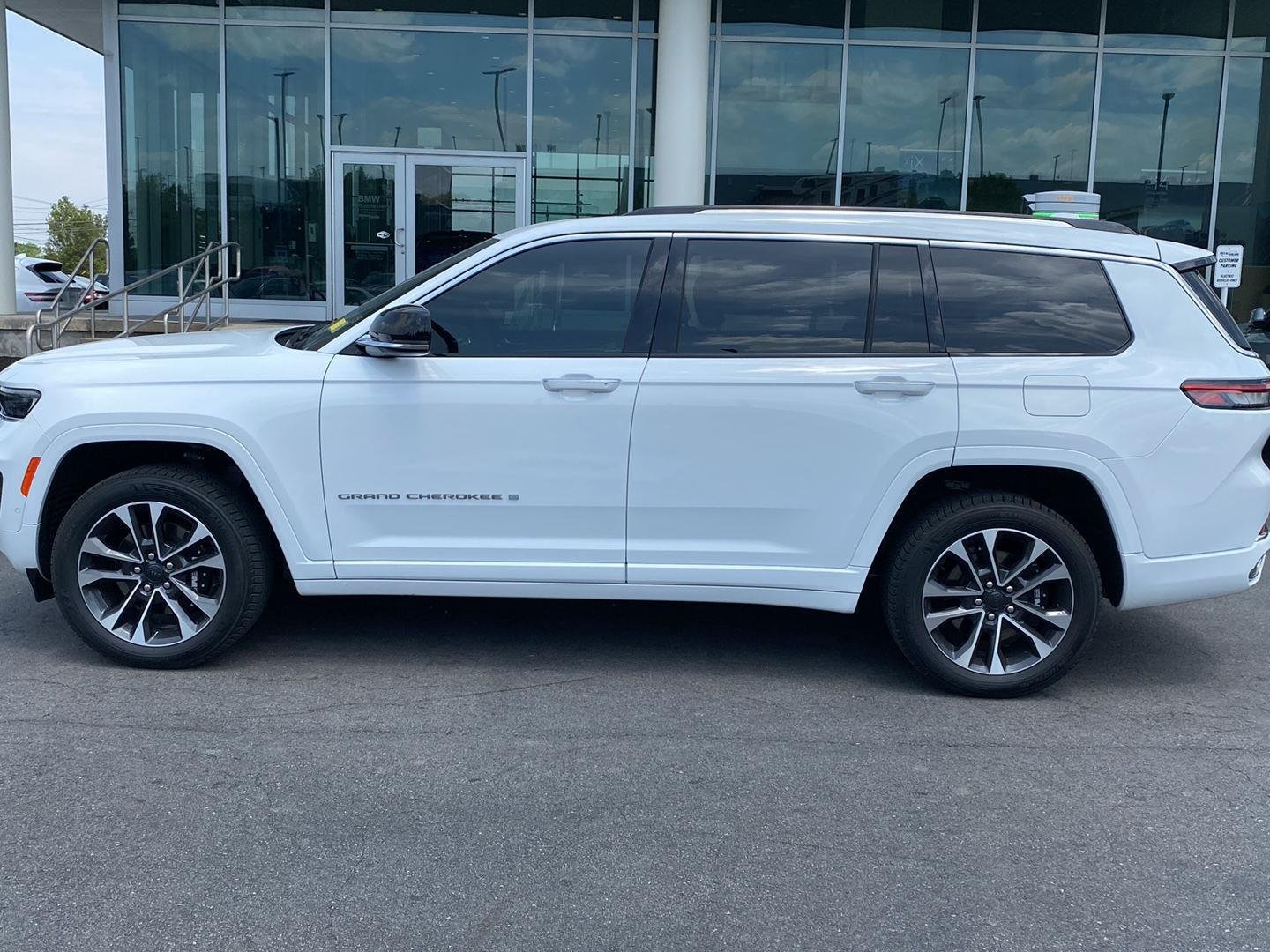Used 2022 Bright White Clearcoat Jeep Overland image 4