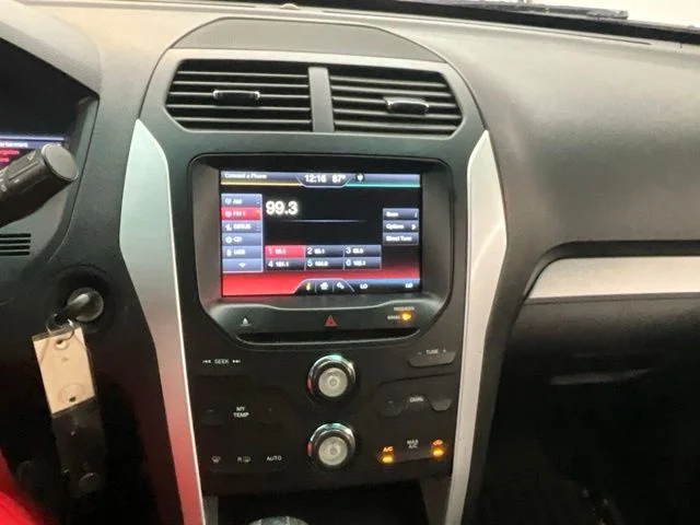 Used 2015 Silver Ford XLT image 10