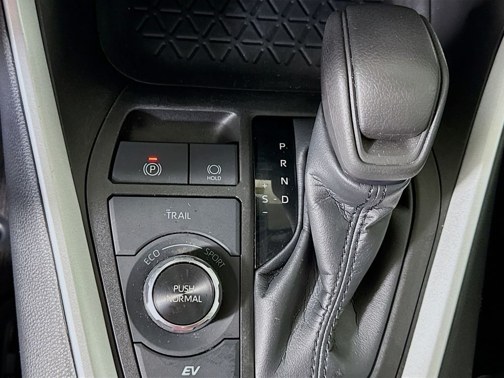 Used 2023 Midnight Black Metallic Toyota Hybrid XLE image 18