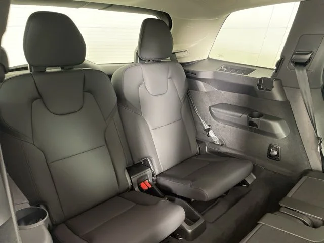 2025 Volvo XC90 Plus - Photo 46