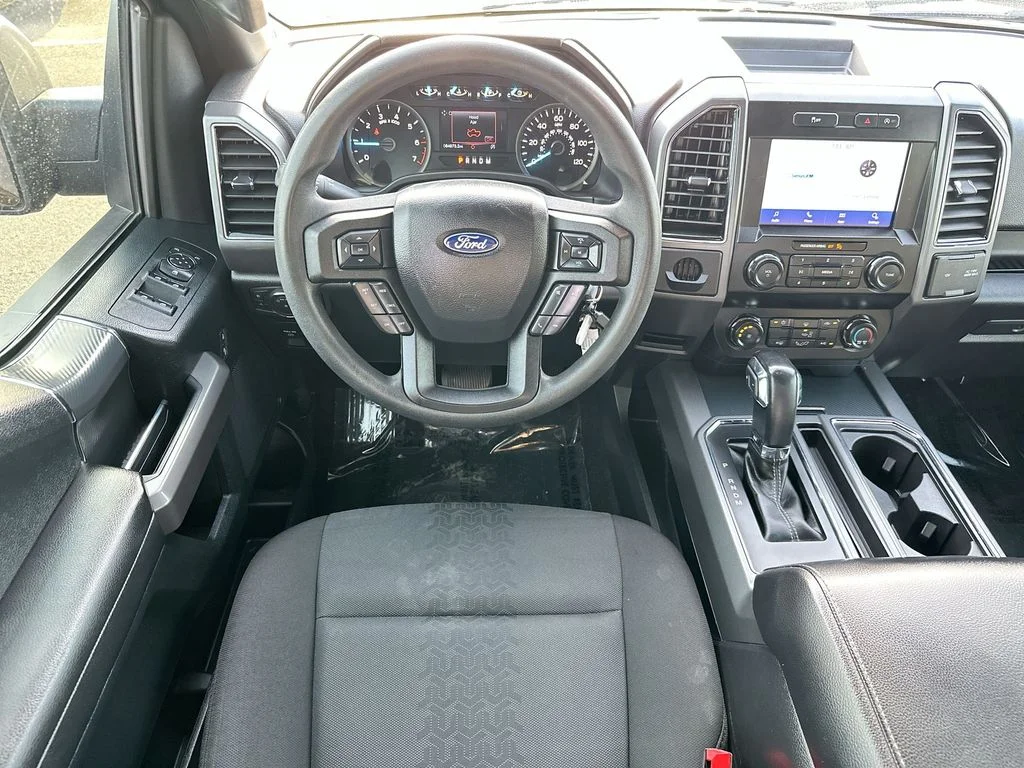 Used 2020 Red Ford XLT image 10